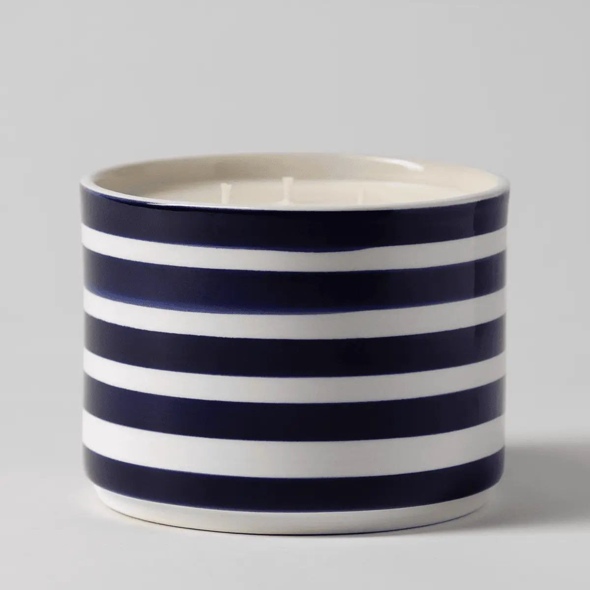 Barefoot Beach Scented Candle - Image 2