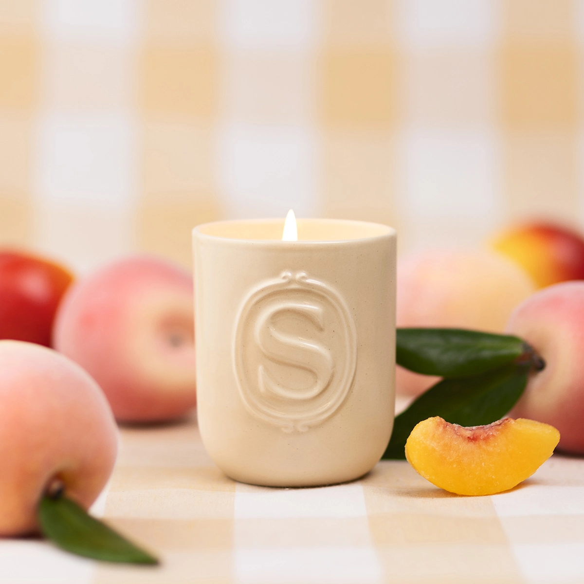 Sunlit Peach Scented Candle - Image 3